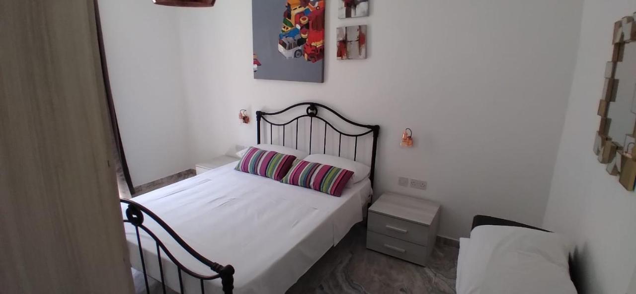 The Penthouse Flat-Terrace&View Apartment เซงเกลอา ภายนอก รูปภาพ