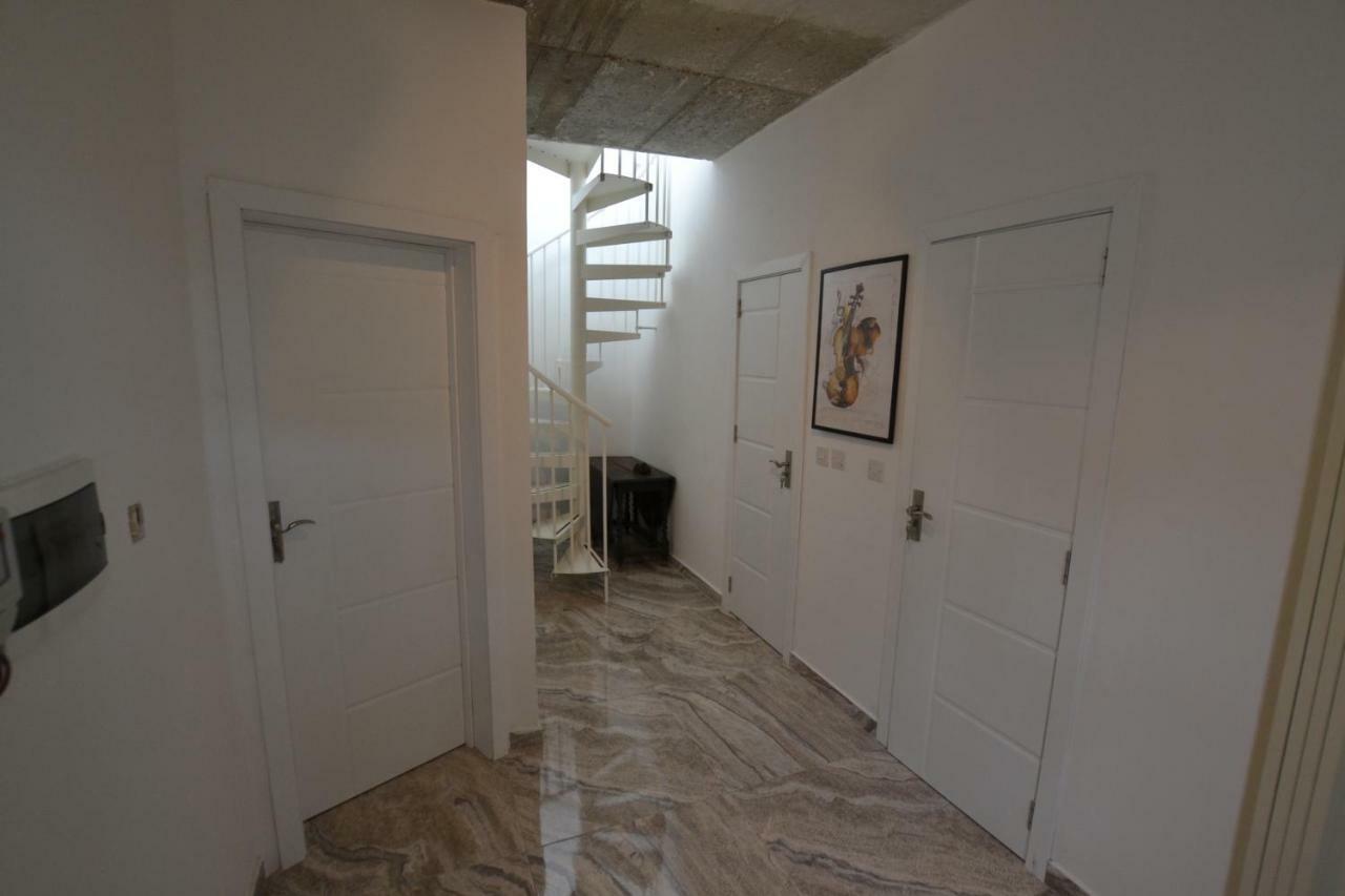 The Penthouse Flat-Terrace&View Apartment เซงเกลอา ภายนอก รูปภาพ