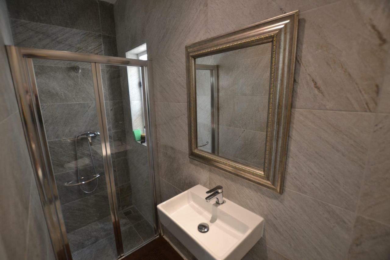 The Penthouse Flat-Terrace&View Apartment เซงเกลอา ภายนอก รูปภาพ